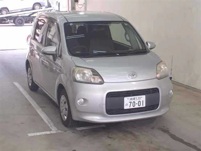 TOYOTA PORTE 2013