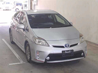 TOYOTA PRIUS 2013