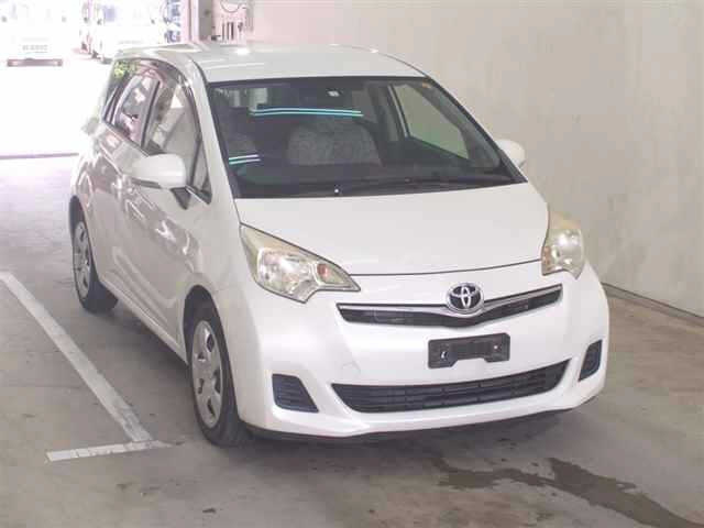 TOYOTA RACTIS 2012