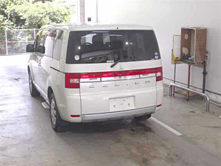 MITSUBISHI DELICA D5 2015