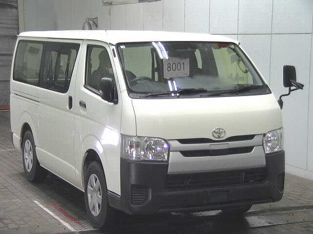 TOYOTA HIACE VAN 2020