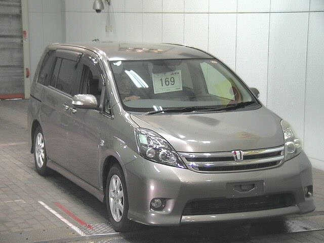 TOYOTA ISIS 2010