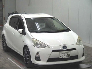 TOYOTA AQUA 2013