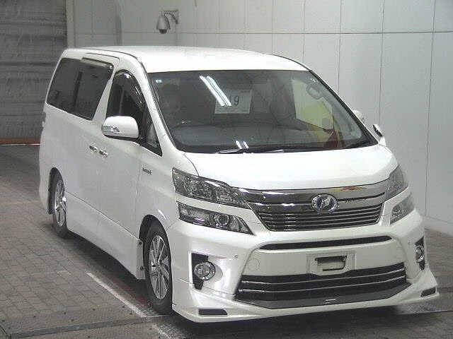 TOYOTA VELLFIRE 2013