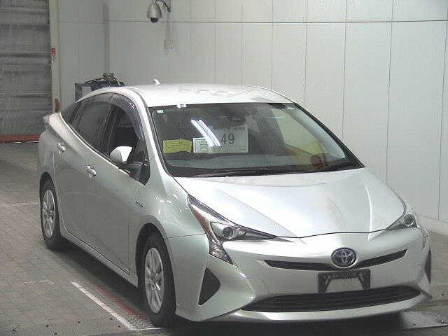 TOYOTA PRIUS 2018