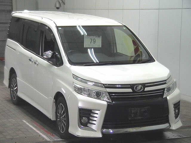 TOYOTA VOXY 2015