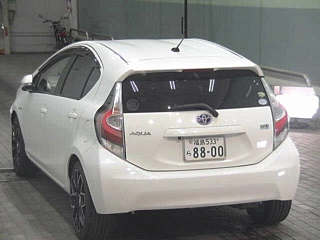 TOYOTA AQUA 2013