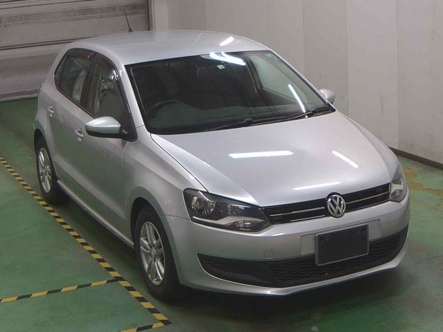 VOLKSWAGEN POLO 2012