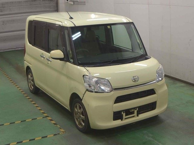 DAIHATSU TANTO 2014