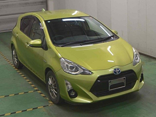 TOYOTA AQUA 2015