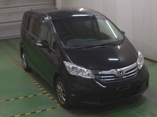 HONDA FREED 2013