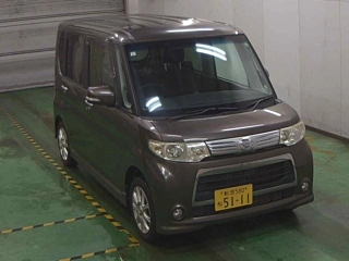DAIHATSU TANTO 2011