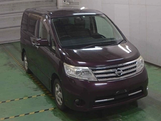 NISSAN SERENA 2010