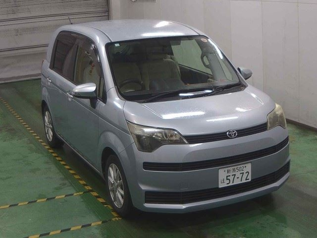 TOYOTA SPADE 2012
