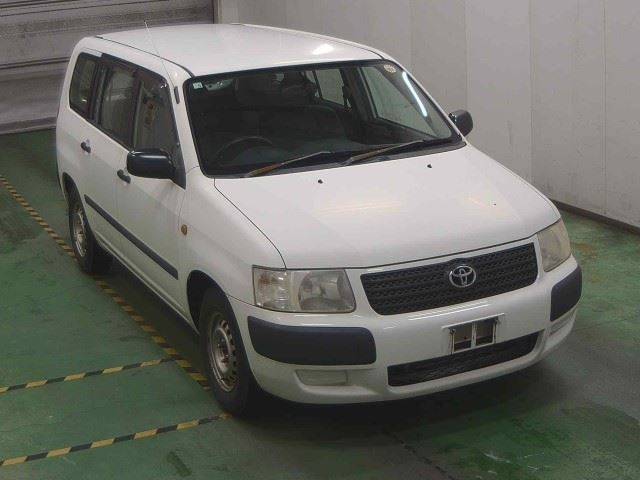 TOYOTA SUCCEED 2010