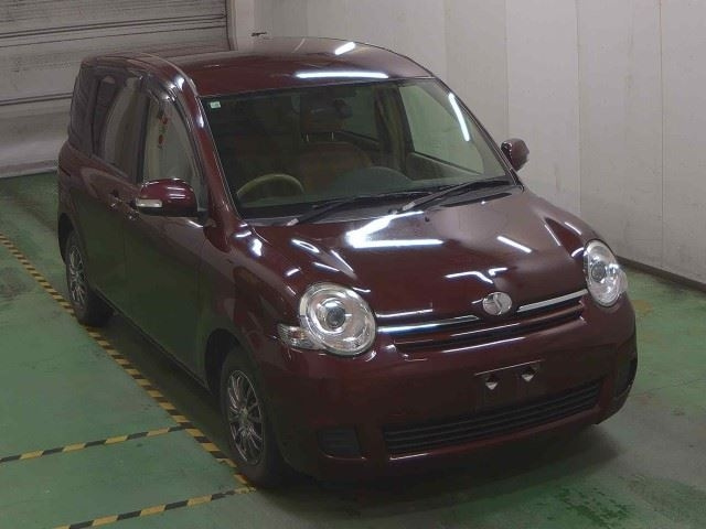 TOYOTA SIENTA 2014