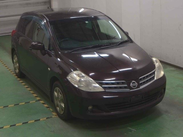 NISSAN TIIDA 2012