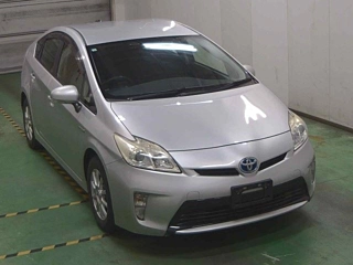 TOYOTA PRIUS 2012