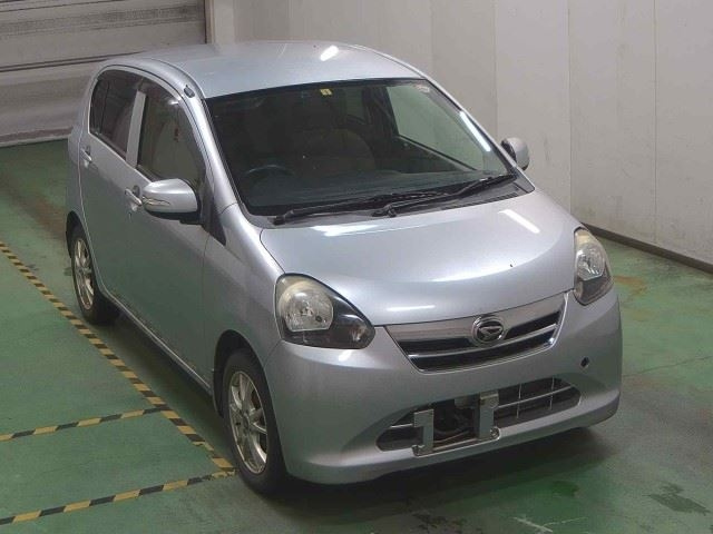 DAIHATSU MIRA E S 2012