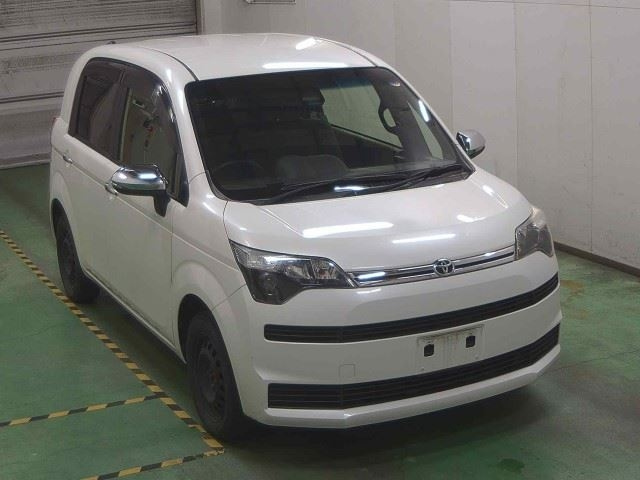 TOYOTA SPADE 2016