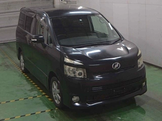 TOYOTA VOXY 2008