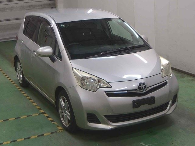 TOYOTA RACTIS 2011