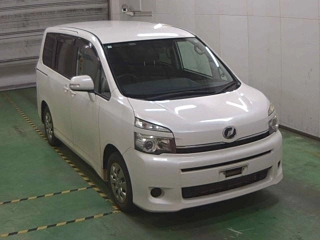 TOYOTA VOXY 2012