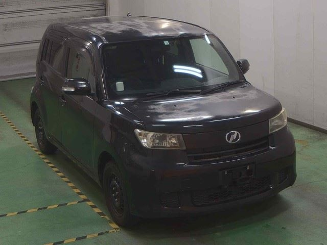 TOYOTA BB 2011