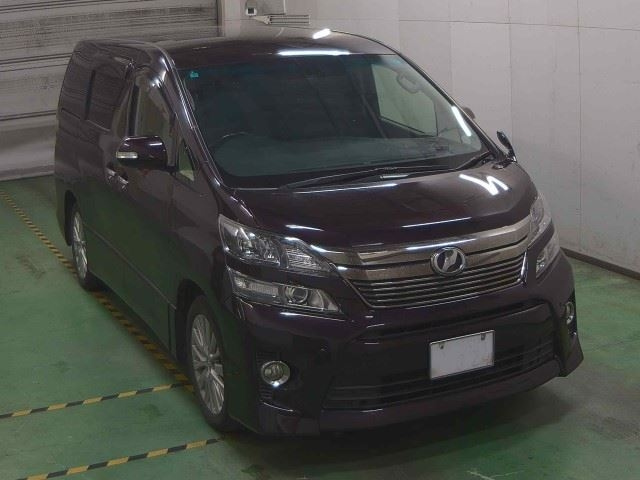TOYOTA VELLFIRE 2013