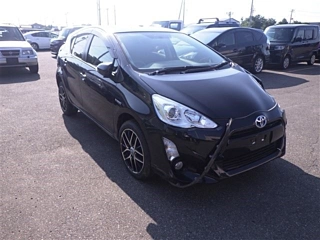 TOYOTA AQUA 2016