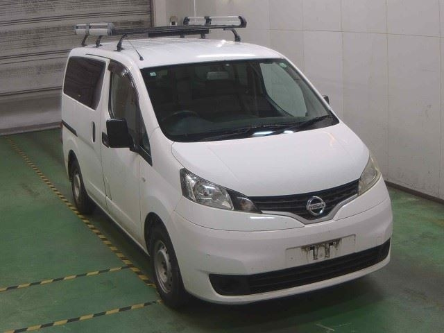 NISSAN NV200 2012