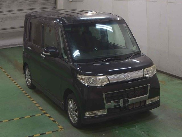 DAIHATSU TANTO 2010