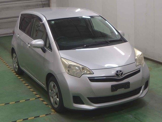 TOYOTA RACTIS 2011