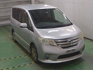 NISSAN SERENA 2011