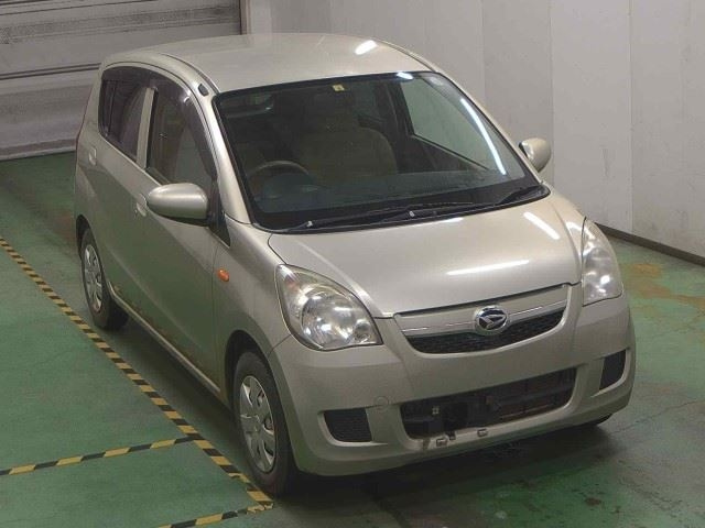 DAIHATSU MIRA 2010