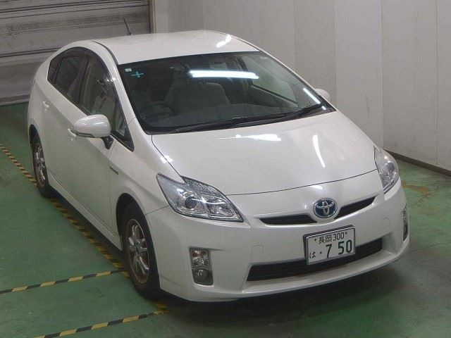 TOYOTA PRIUS 2011