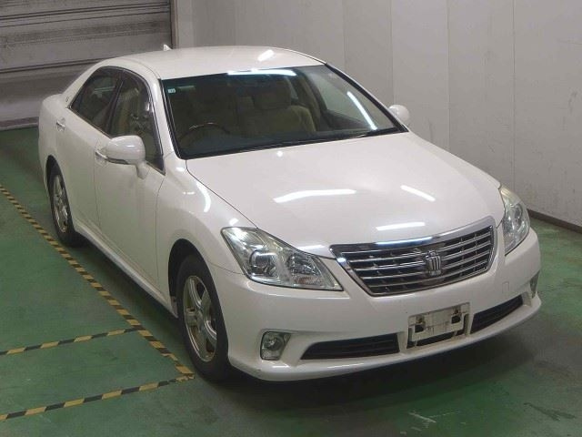 TOYOTA CROWN 2012