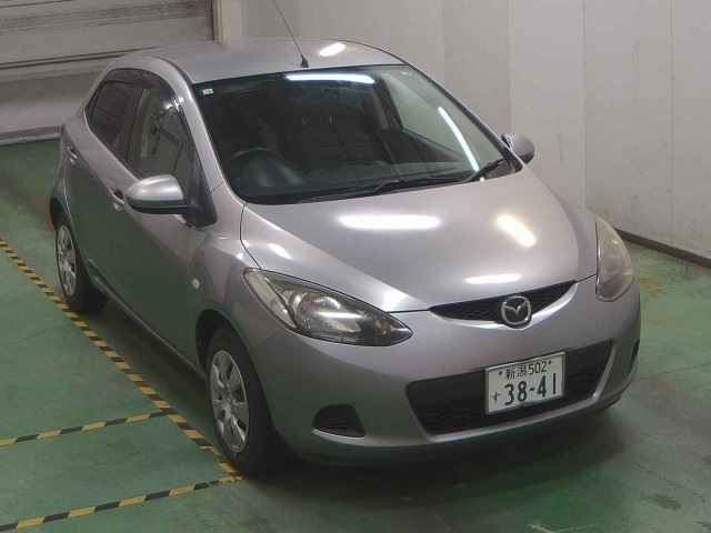 MAZDA DEMIO 2010