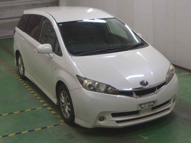 TOYOTA WISH 2009