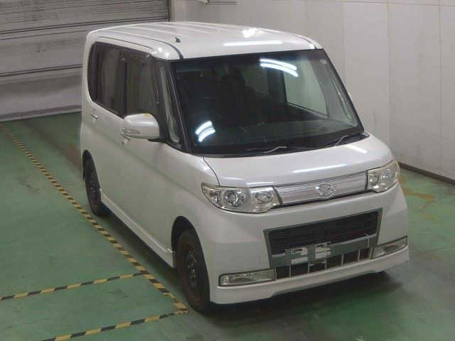 DAIHATSU TANTO 2010