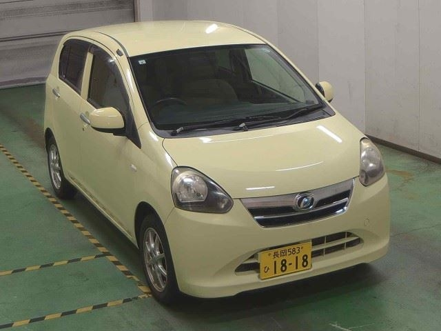 DAIHATSU MIRA E S 2013