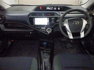 TOYOTA AQUA 2015