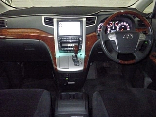 TOYOTA VELLFIRE 2009