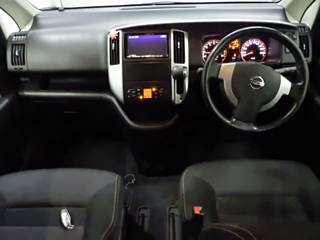 NISSAN SERENA 2009