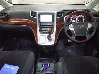 TOYOTA VELLFIRE 2009