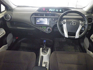 TOYOTA AQUA 2012