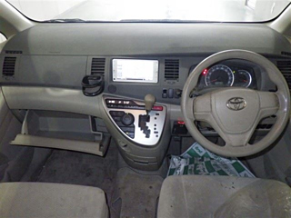 TOYOTA ISIS 2014