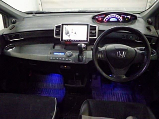 HONDA FREED 2015
