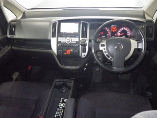 NISSAN SERENA 2009