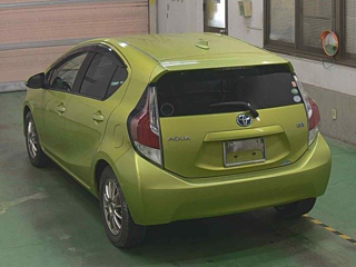 TOYOTA AQUA 2015